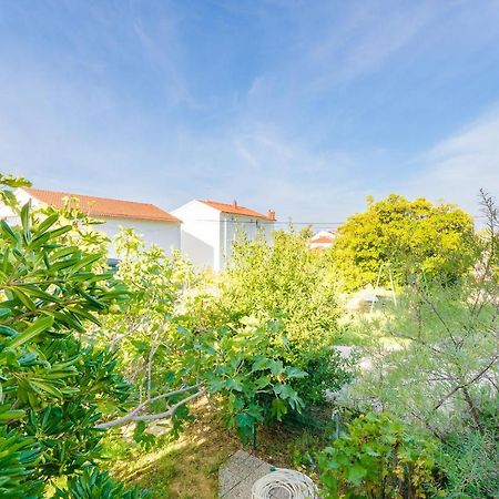 Apartments Slavica R Banjol Εξωτερικό φωτογραφία