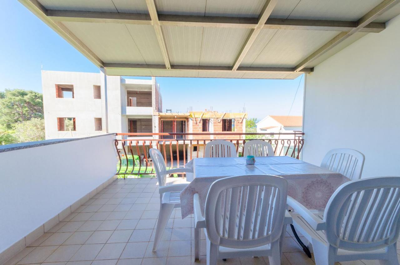 Apartments Slavica R Banjol Εξωτερικό φωτογραφία
