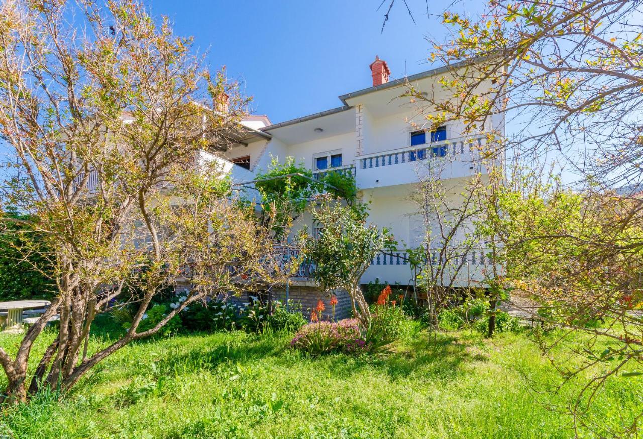 Apartments Slavica R Banjol Εξωτερικό φωτογραφία