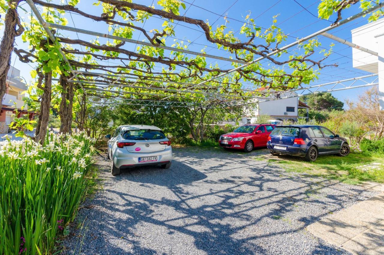Apartments Slavica R Banjol Εξωτερικό φωτογραφία