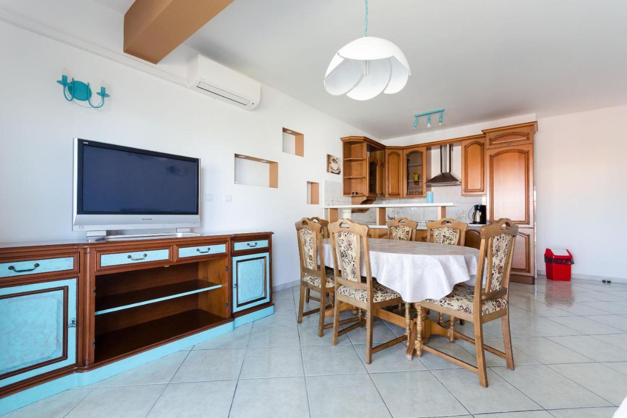 Apartments Slavica R Banjol Εξωτερικό φωτογραφία