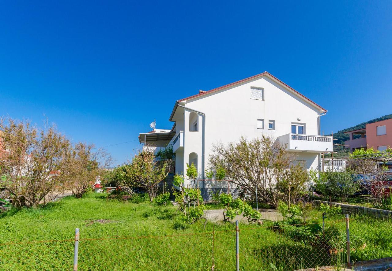 Apartments Slavica R Banjol Εξωτερικό φωτογραφία