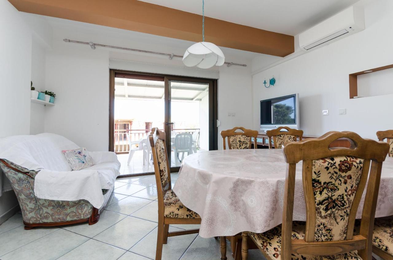 Apartments Slavica R Banjol Εξωτερικό φωτογραφία