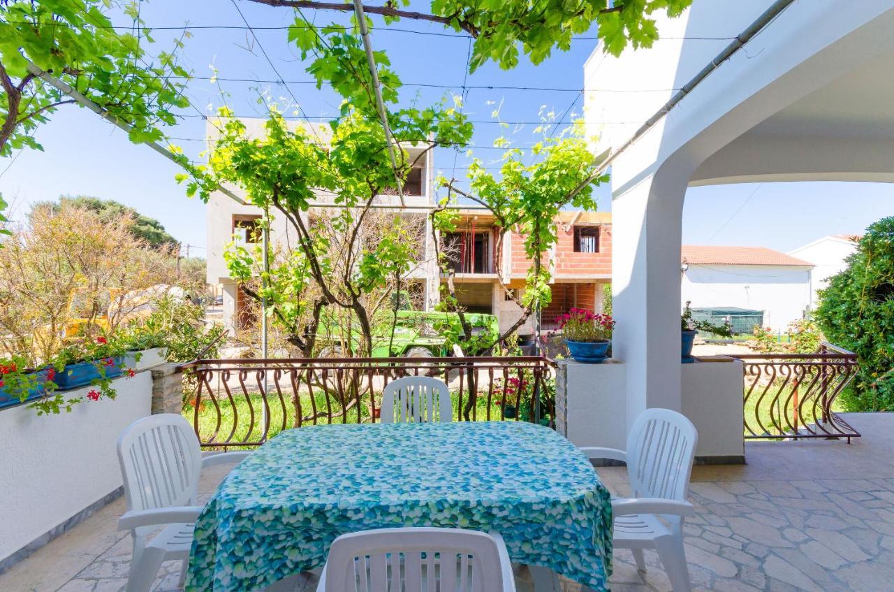 Apartments Slavica R Banjol Εξωτερικό φωτογραφία