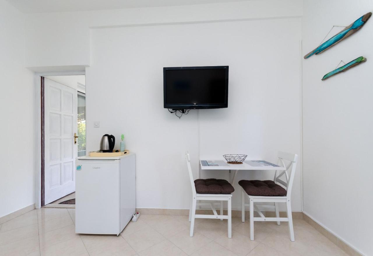 Apartments Slavica R Banjol Εξωτερικό φωτογραφία