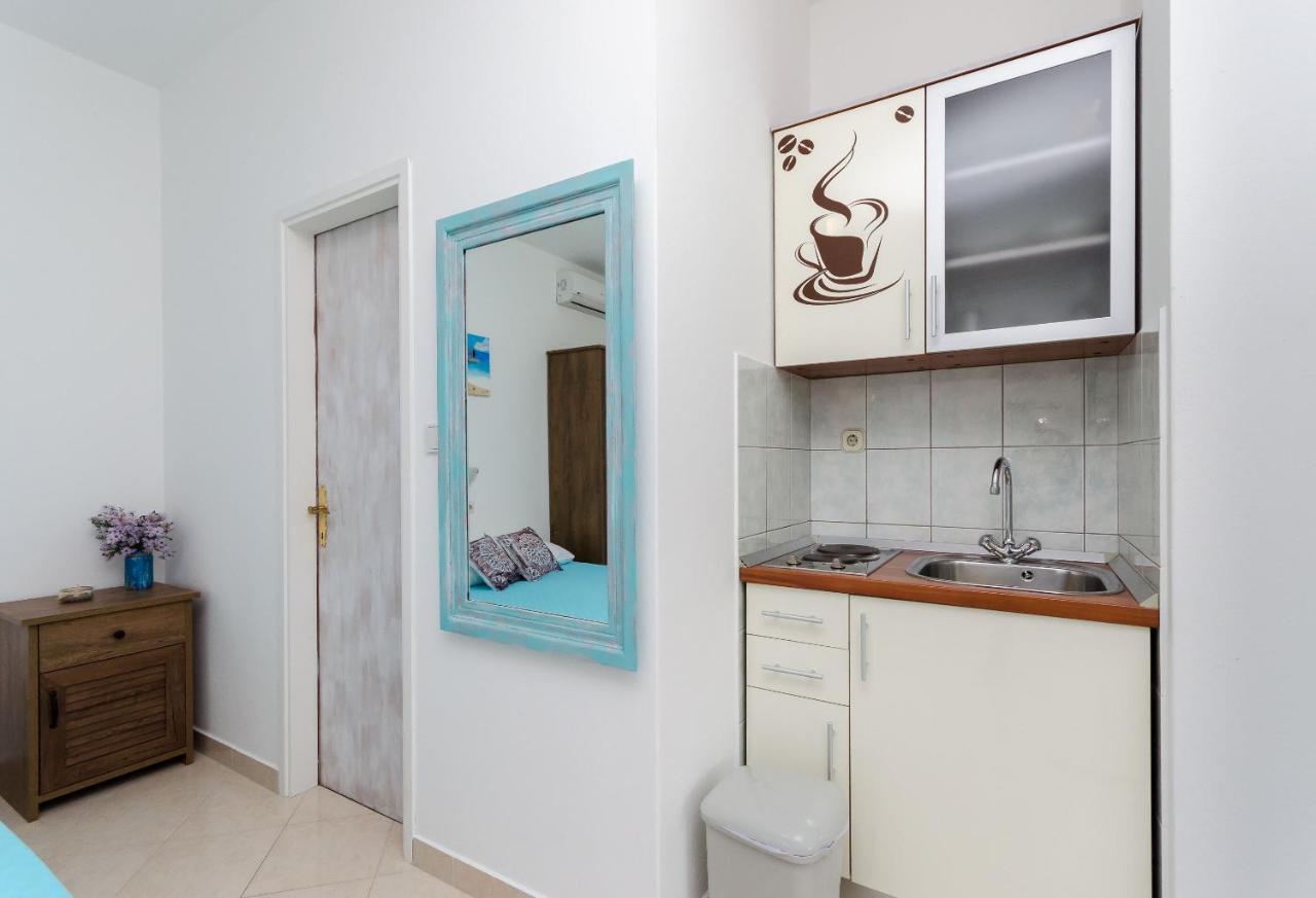 Apartments Slavica R Banjol Εξωτερικό φωτογραφία