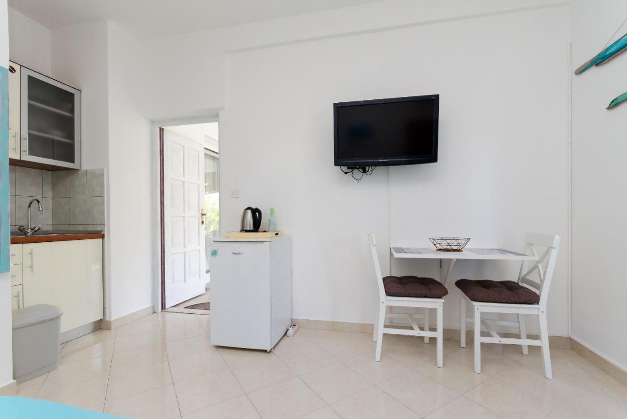 Apartments Slavica R Banjol Εξωτερικό φωτογραφία