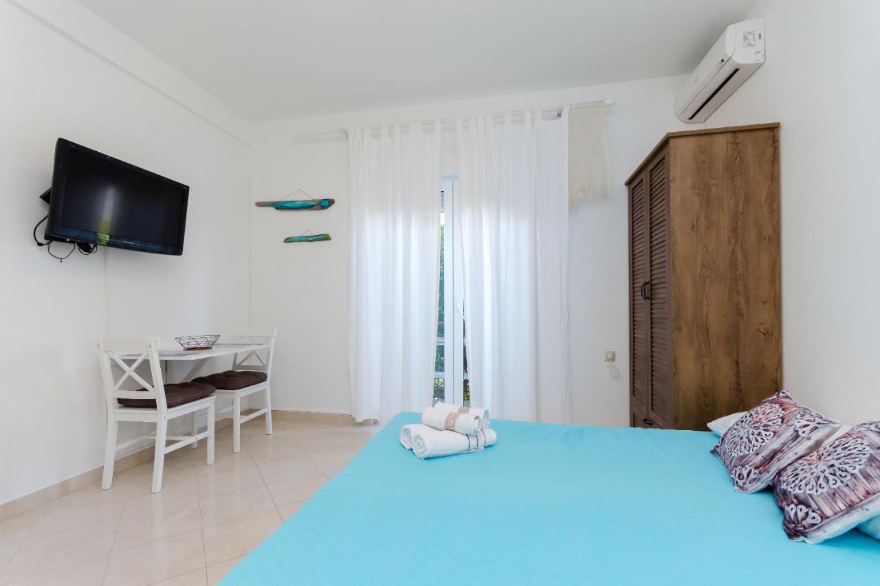 Apartments Slavica R Banjol Εξωτερικό φωτογραφία