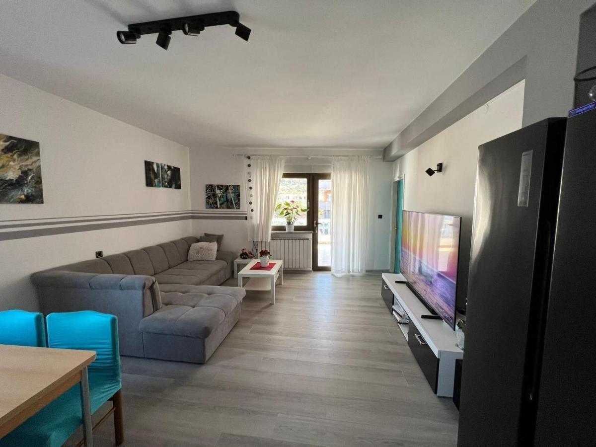 Apartments Slavica R Banjol Εξωτερικό φωτογραφία